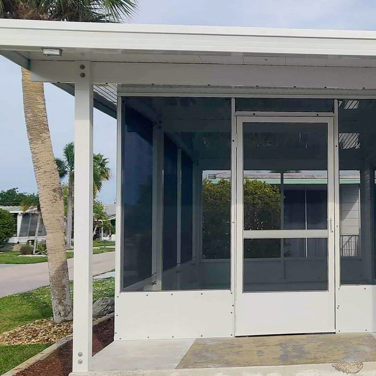 Screened lanai installation in Auburndale Florida