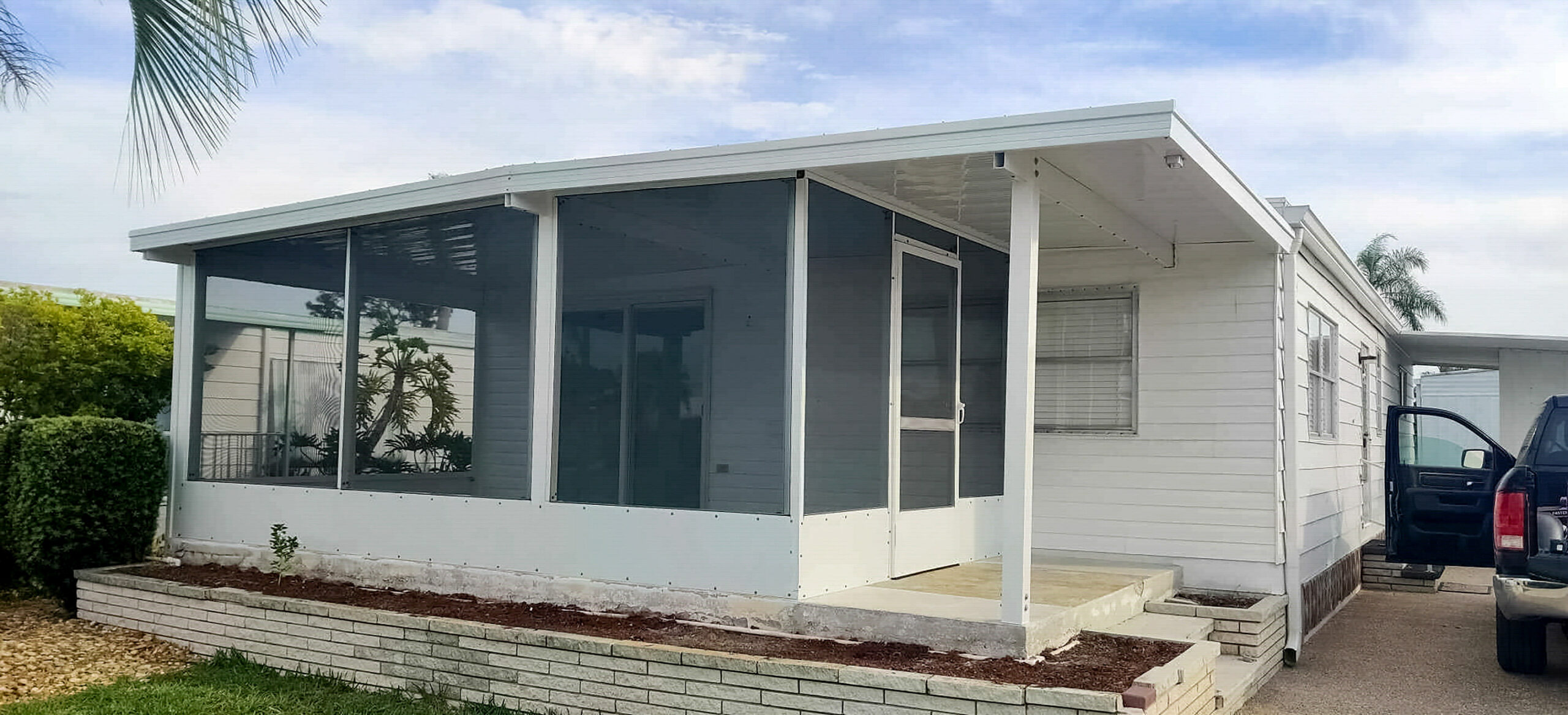 Completed mobile home carport project in Sarasota County Florida